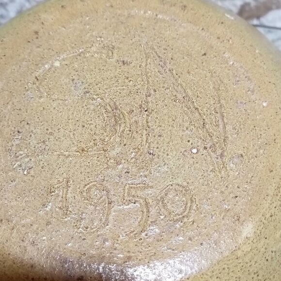 1950 Handmade vintage pottery bowl. Signed - Picture 4 of 8